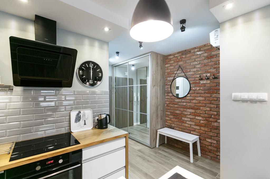 Apartament Em Klimatyzacja&Parking Rzeszow Luaran gambar