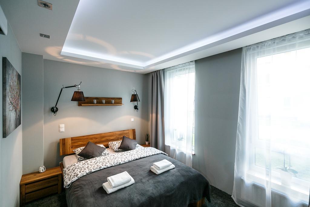 Apartament Em Klimatyzacja&Parking Rzeszow Luaran gambar