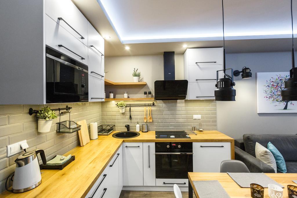 Apartament Em Klimatyzacja&Parking Rzeszow Luaran gambar