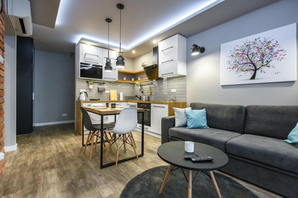Apartament Em Klimatyzacja&Parking Rzeszow Luaran gambar