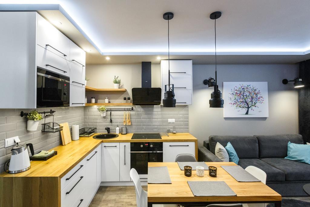 Apartament Em Klimatyzacja&Parking Rzeszow Luaran gambar