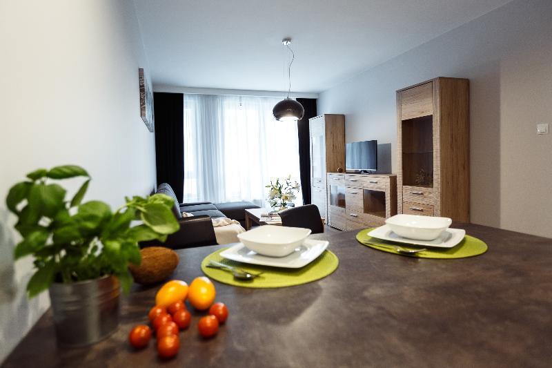 Apartament Em Klimatyzacja&Parking Rzeszow Luaran gambar
