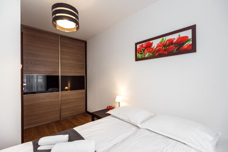 Apartament Em Klimatyzacja&Parking Rzeszow Luaran gambar