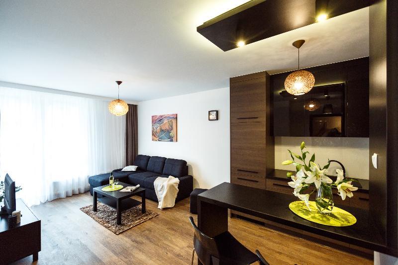 Apartament Em Klimatyzacja&Parking Rzeszow Luaran gambar