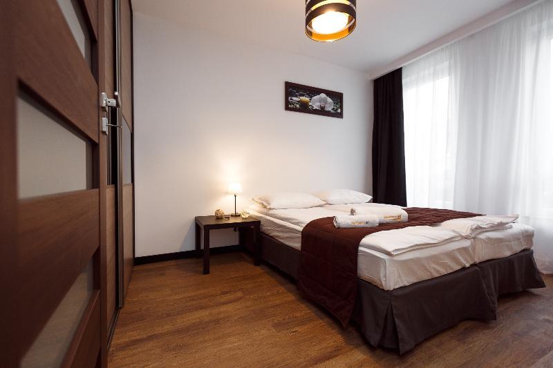 Apartament Em Klimatyzacja&Parking Rzeszow Luaran gambar