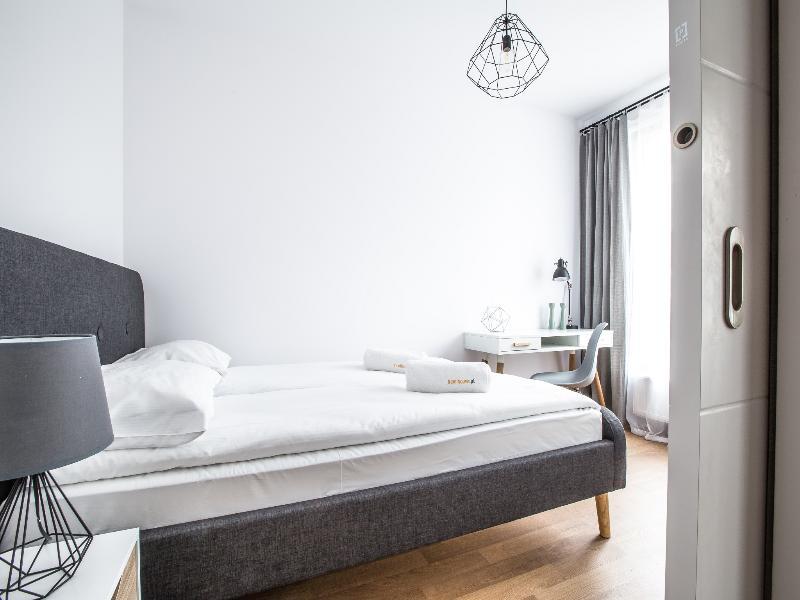 Apartament Em Klimatyzacja&Parking Rzeszow Luaran gambar